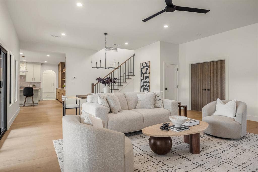 14518 Park Lake Court, Farmers Branch, TX 75234