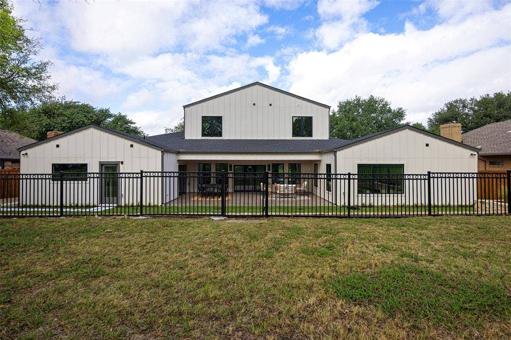 14518 Park Lake Court, Farmers Branch, TX 75234