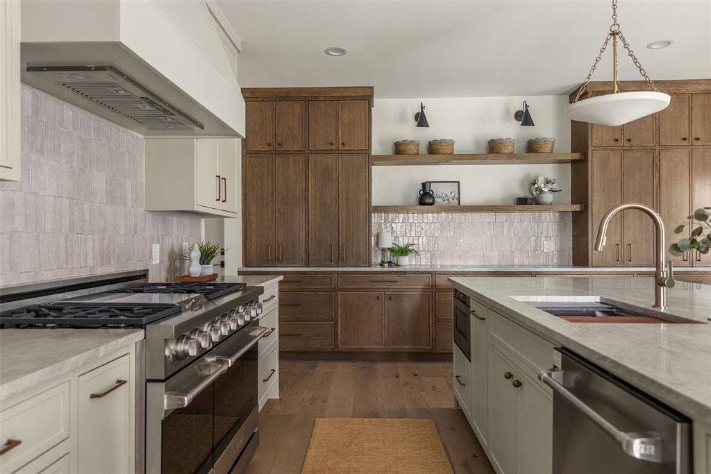 14518 Park Lake Court, Farmers Branch, TX 75234