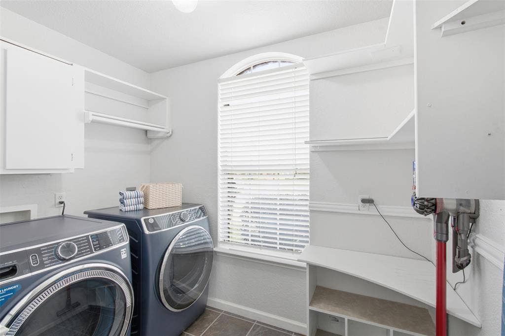 5609 Norris Drive, The Colony, TX 75056
