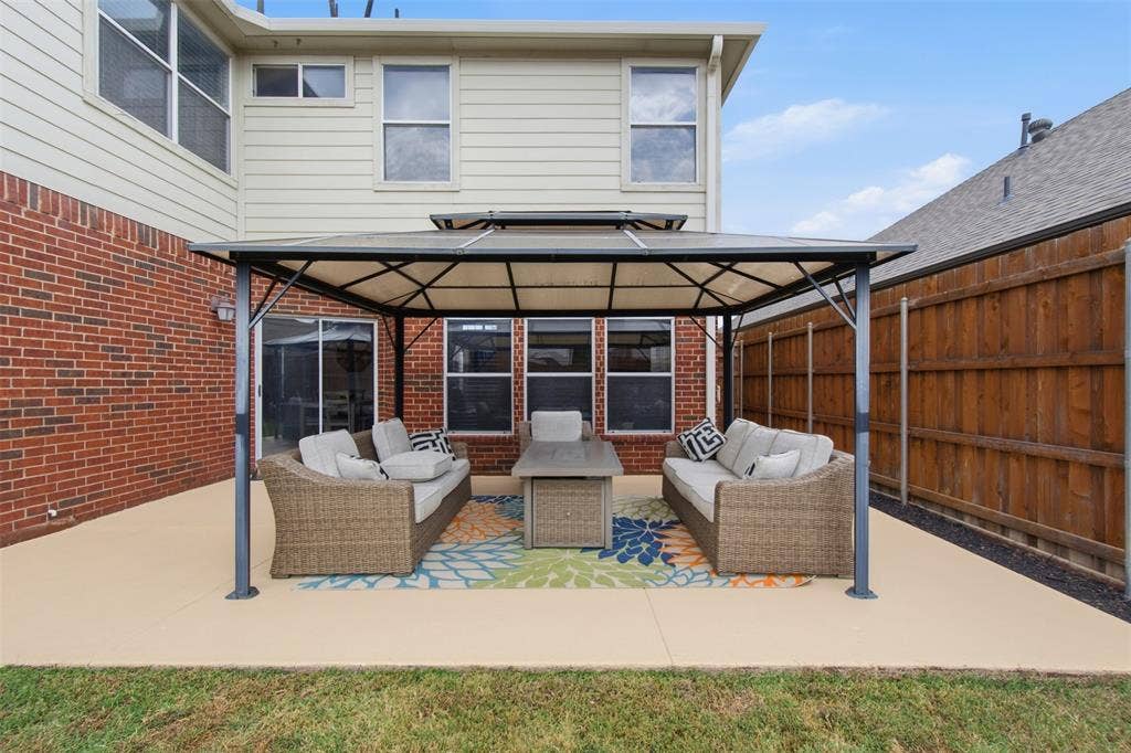 5609 Norris Drive, The Colony, TX 75056