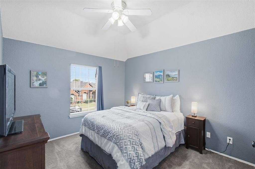 5609 Norris Drive, The Colony, TX 75056
