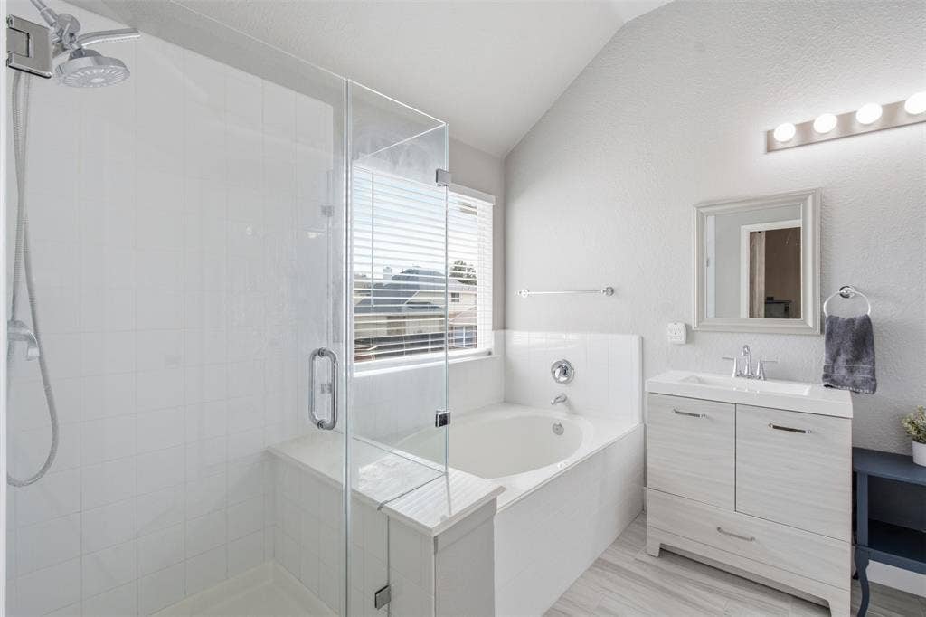 5609 Norris Drive, The Colony, TX 75056