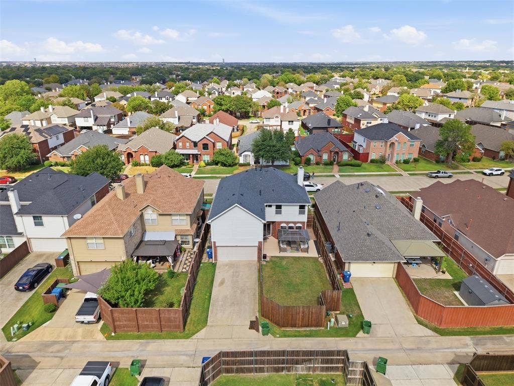 5609 Norris Drive, The Colony, TX 75056