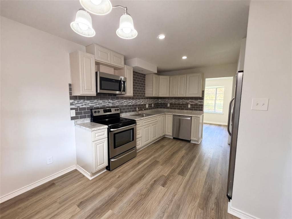 4911 Rollingwood Court, Garland, TX 75043 4911 Rollingwood Court, Garland, TX 75043