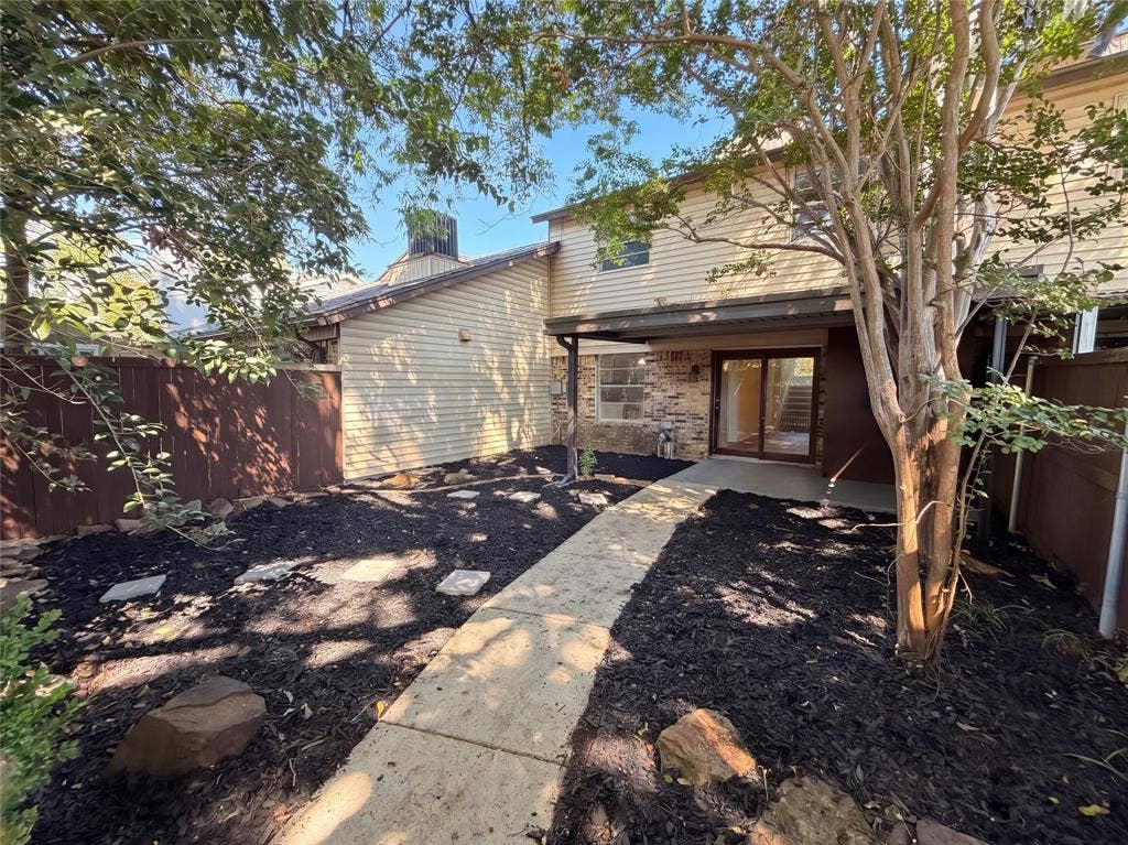 4911 Rollingwood Court, Garland, TX 75043 4911 Rollingwood Court, Garland, TX 75043