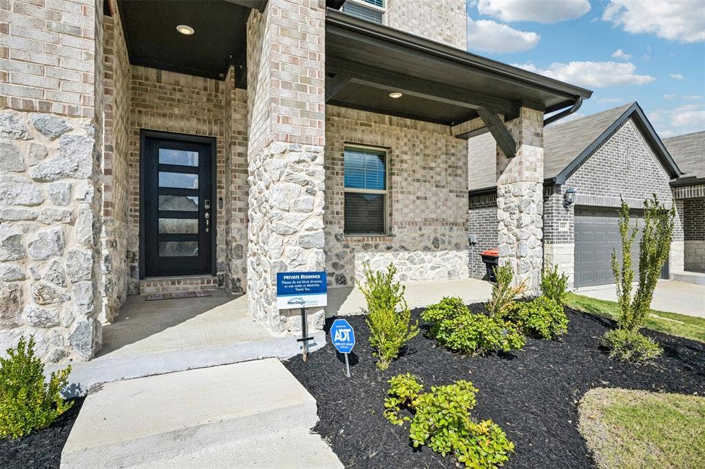 518 Stagg Street, McKinney, TX 75069 518 Stagg Street, McKinney, TX 75069