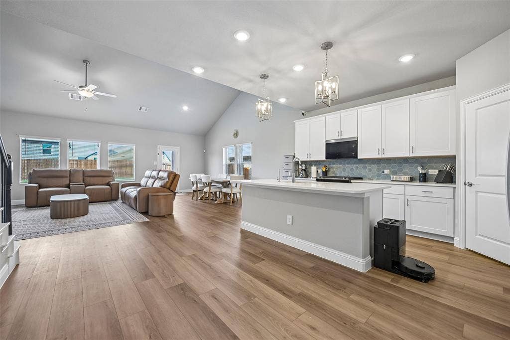 518 Stagg Street, McKinney, TX 75069 518 Stagg Street, McKinney, TX 75069