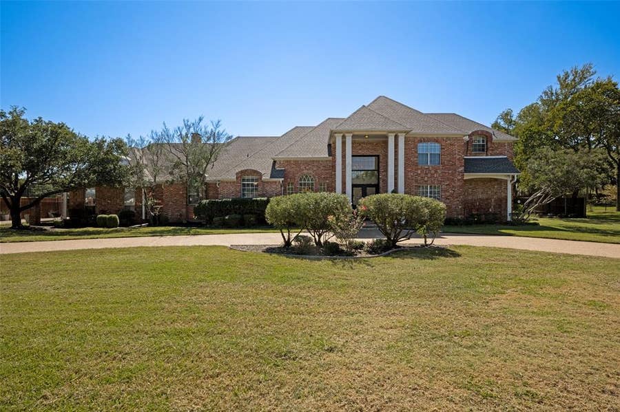 Property photo for 105 Meadow View, Argyle, TX