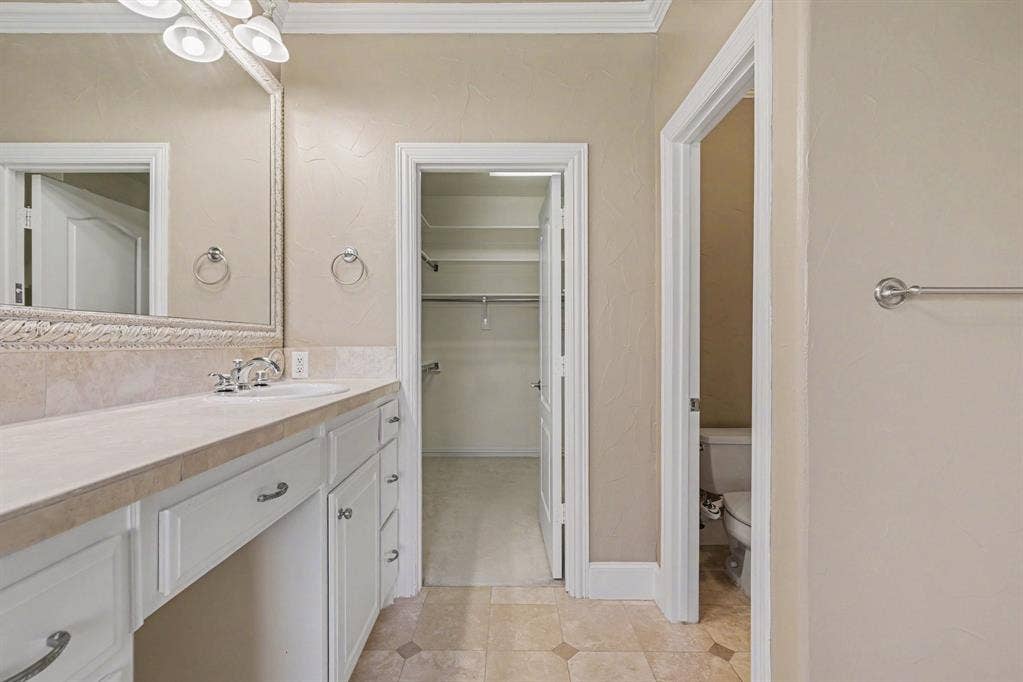 2811 Welborn Street, Dallas, TX 75219 2811 Welborn Street, Dallas, TX 75219