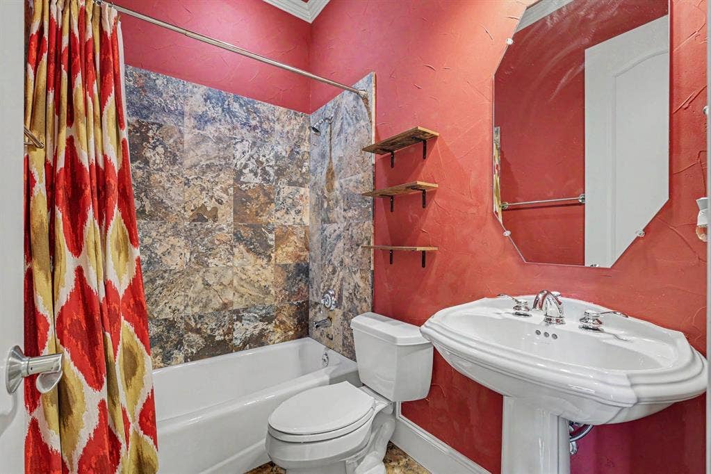 2811 Welborn Street, Dallas, TX 75219 2811 Welborn Street, Dallas, TX 75219