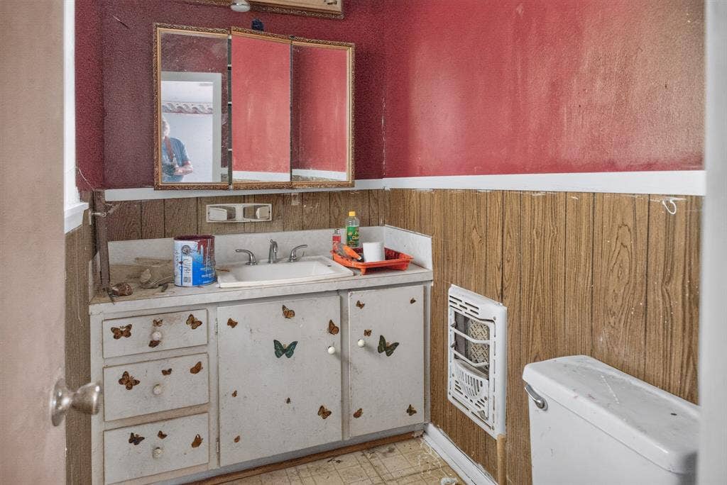 3225 Jackson Avenue, Tyler, TX 75705 3225 Jackson Avenue, Tyler, TX 75705