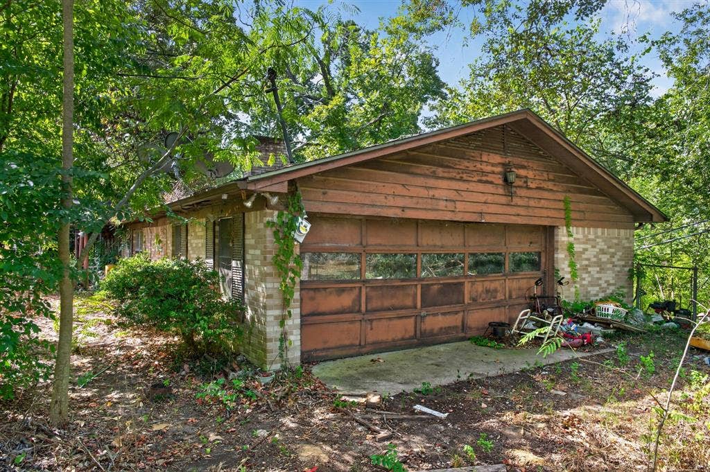 3225 Jackson Avenue, Tyler, TX 75705 3225 Jackson Avenue, Tyler, TX 75705