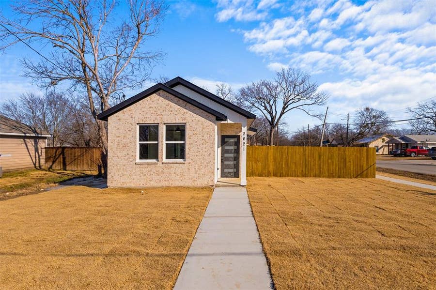 Property photo for 2621 College Street, Greenville, TX