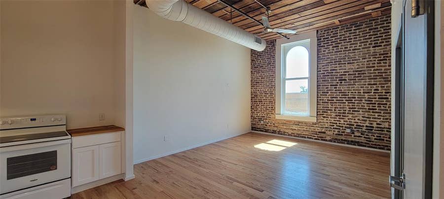 Property photo for 201 Chambers Street, #303, Cleburne, TX