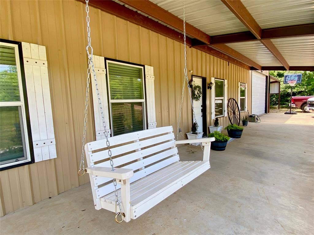 382 N Washburn Road, Bells, TX 75414