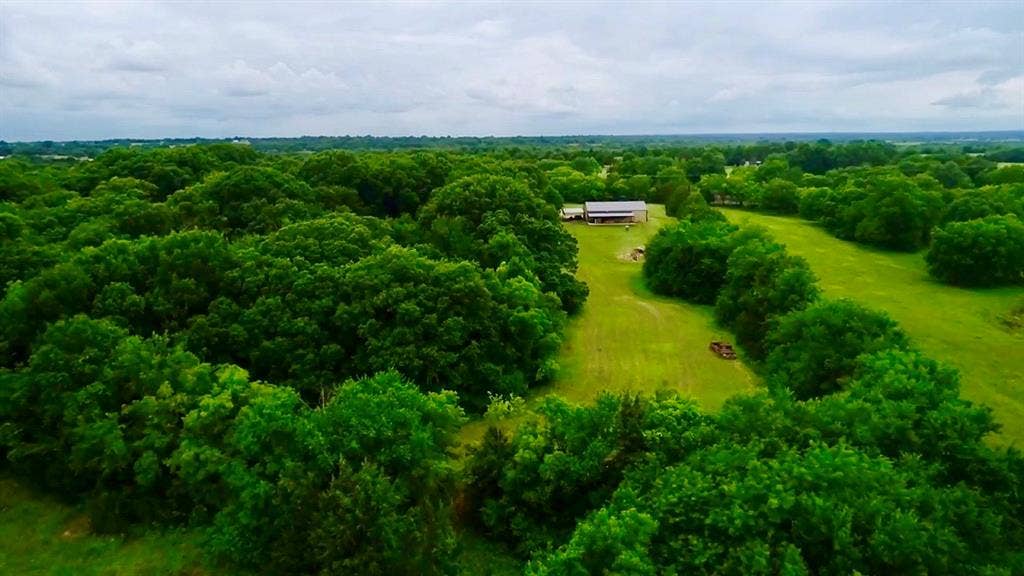 382 N Washburn Road, Bells, TX 75414