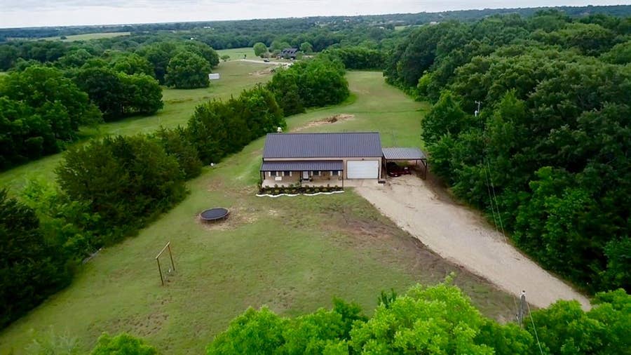 Property photo for 382 N Washburn Road, Bells, TX