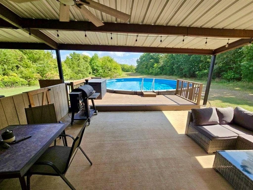 382 N Washburn Road, Bells, TX 75414