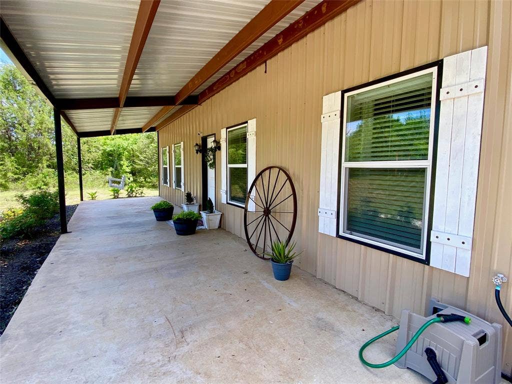 382 N Washburn Road, Bells, TX 75414