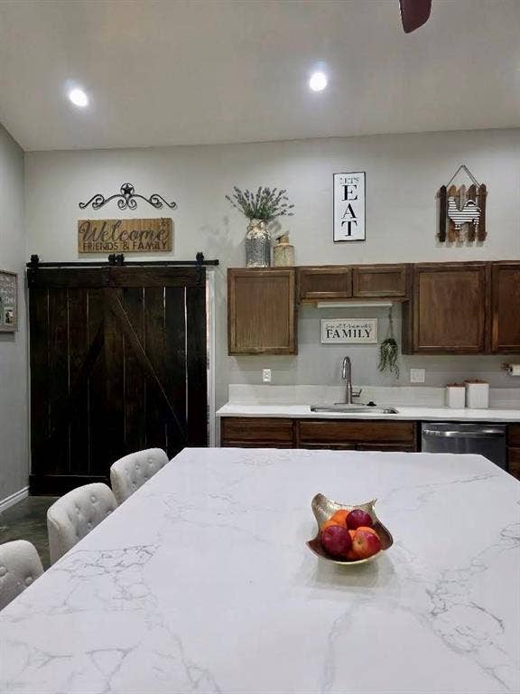382 N Washburn Road, Bells, TX 75414