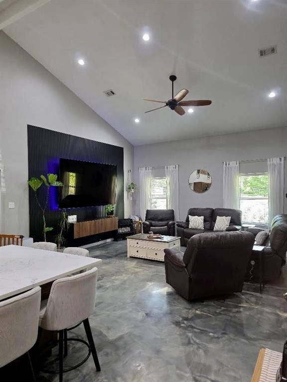 382 N Washburn Road, Bells, TX 75414