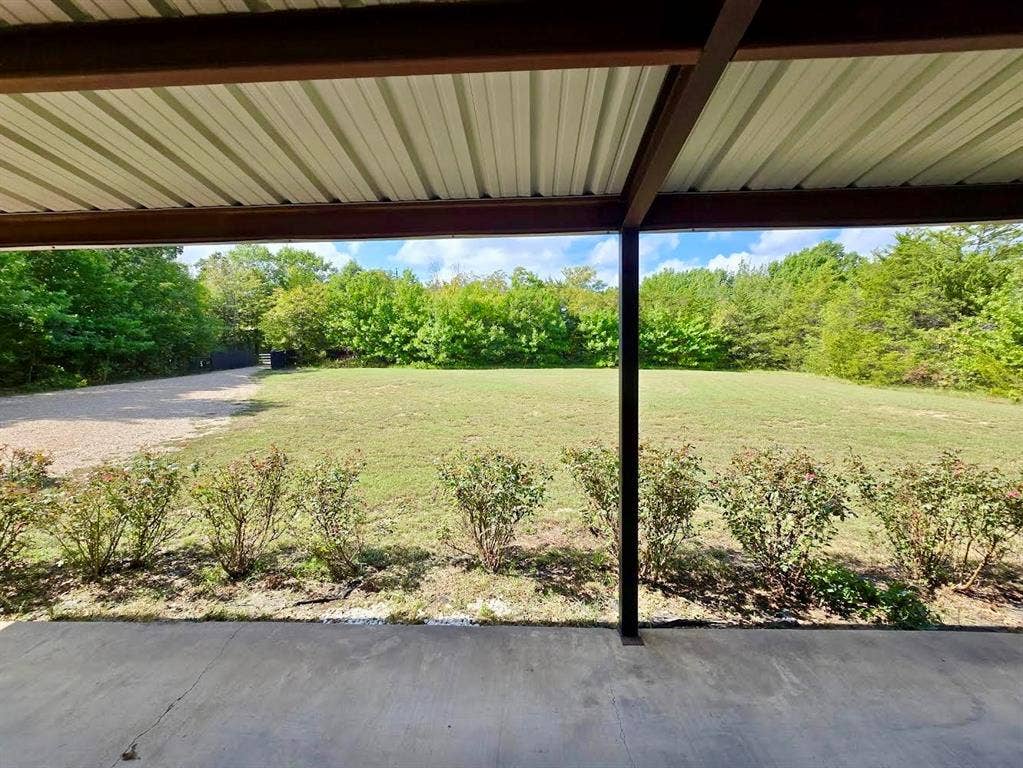 382 N Washburn Road, Bells, TX 75414