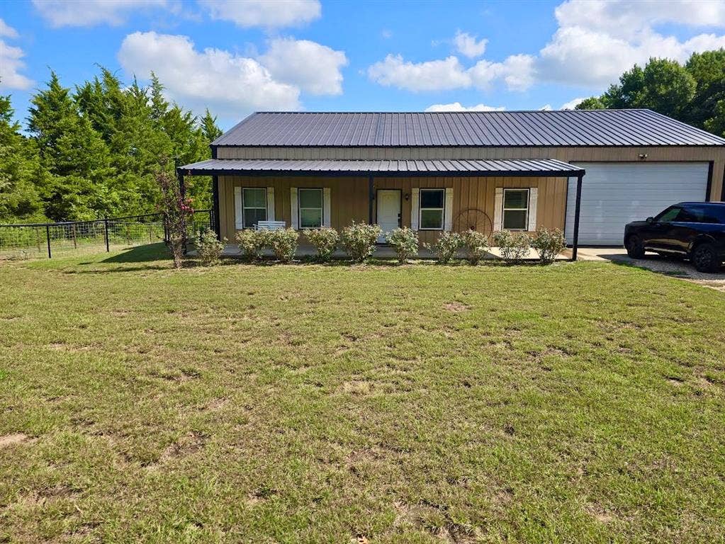 382 N Washburn Road, Bells, TX 75414