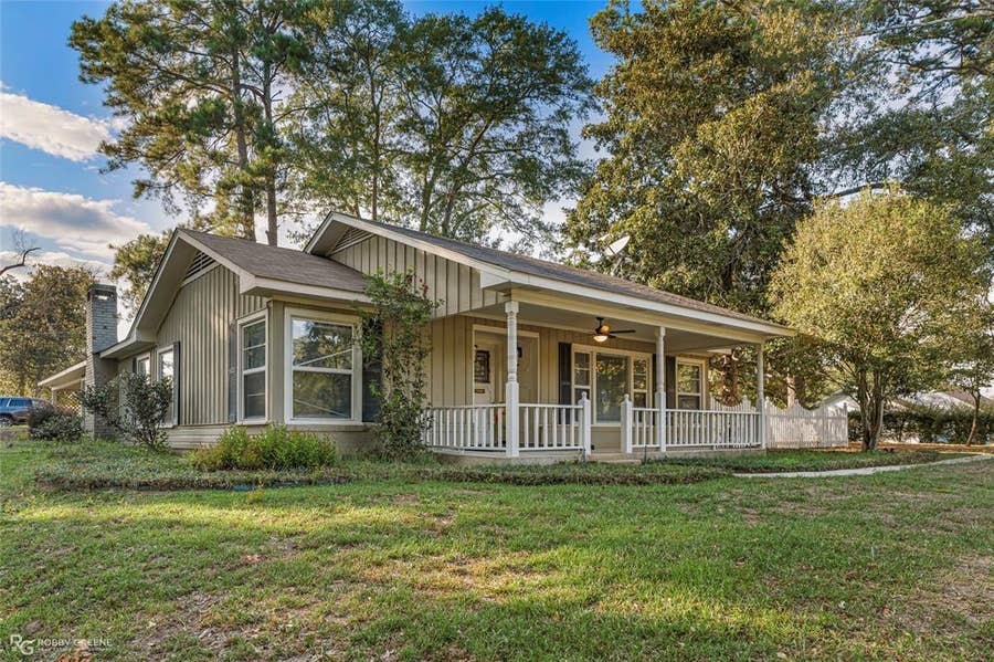Property photo for 1001 Jefferson Street, Minden, LA
