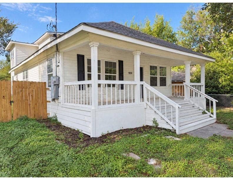 924 N 11th Street, Waco, TX 76707 924 N 11th Street, Waco, TX 76707