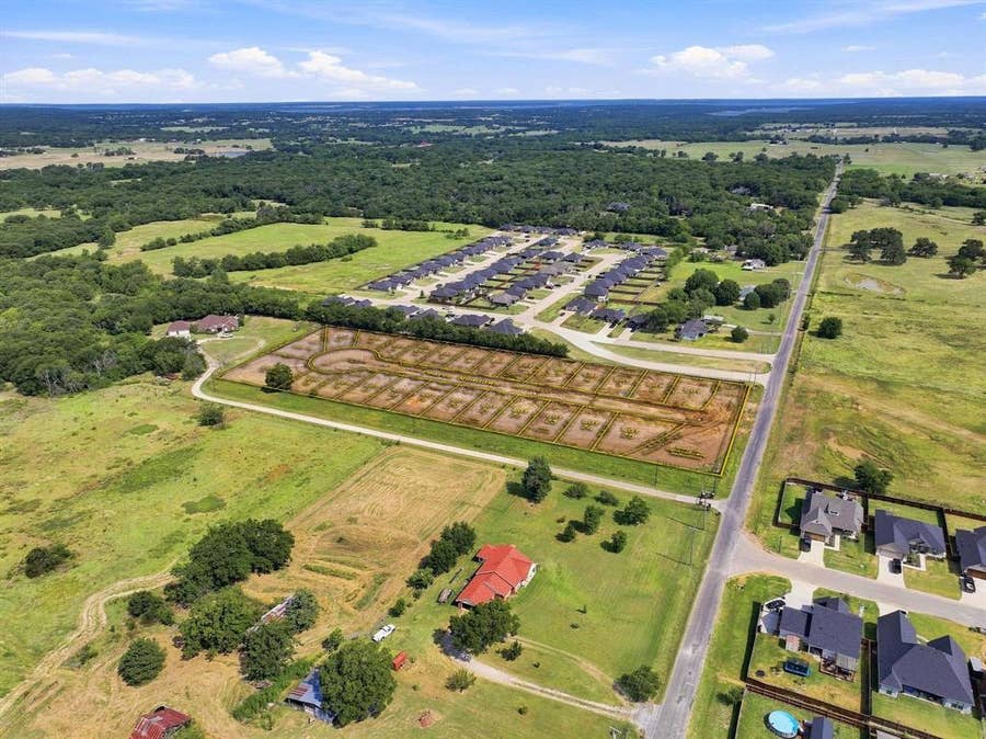 Property photo for 512 Pearce Meadows, Pottsboro, TX