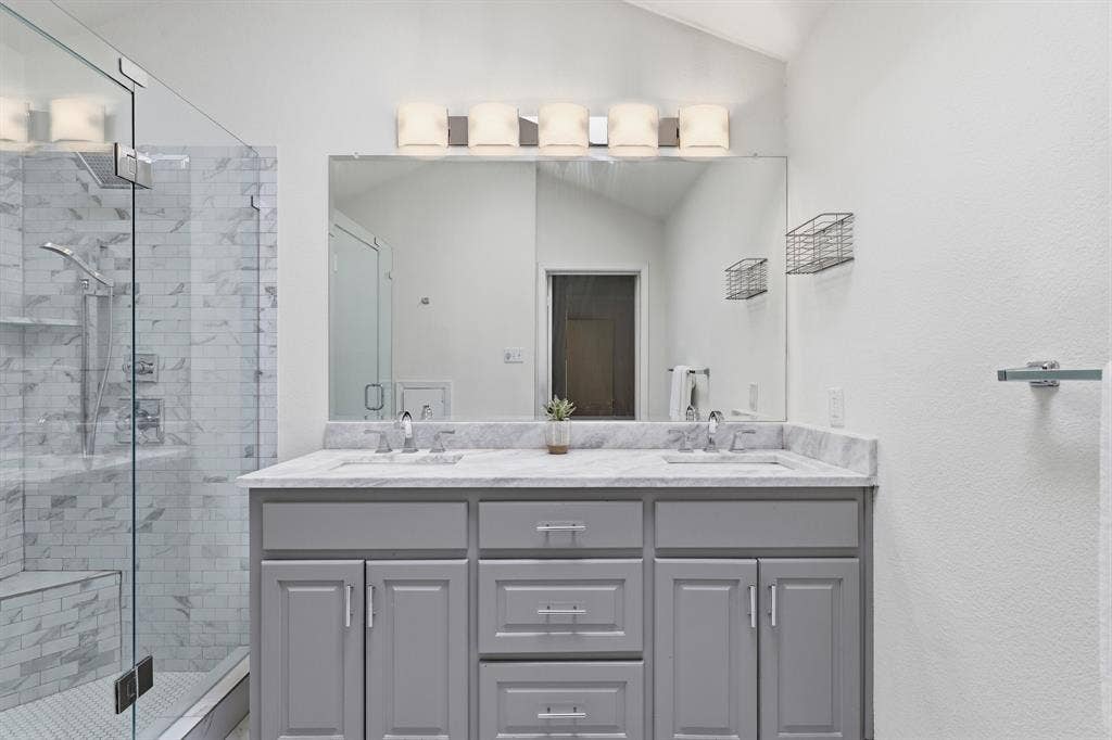 6235 Kenwood Avenue, Dallas, TX 75214 6235 Kenwood Avenue, Dallas, TX 75214