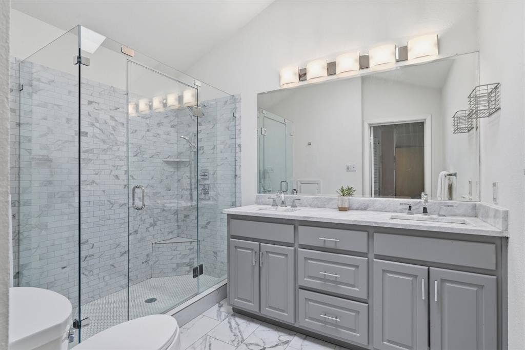 6235 Kenwood Avenue, Dallas, TX 75214 6235 Kenwood Avenue, Dallas, TX 75214