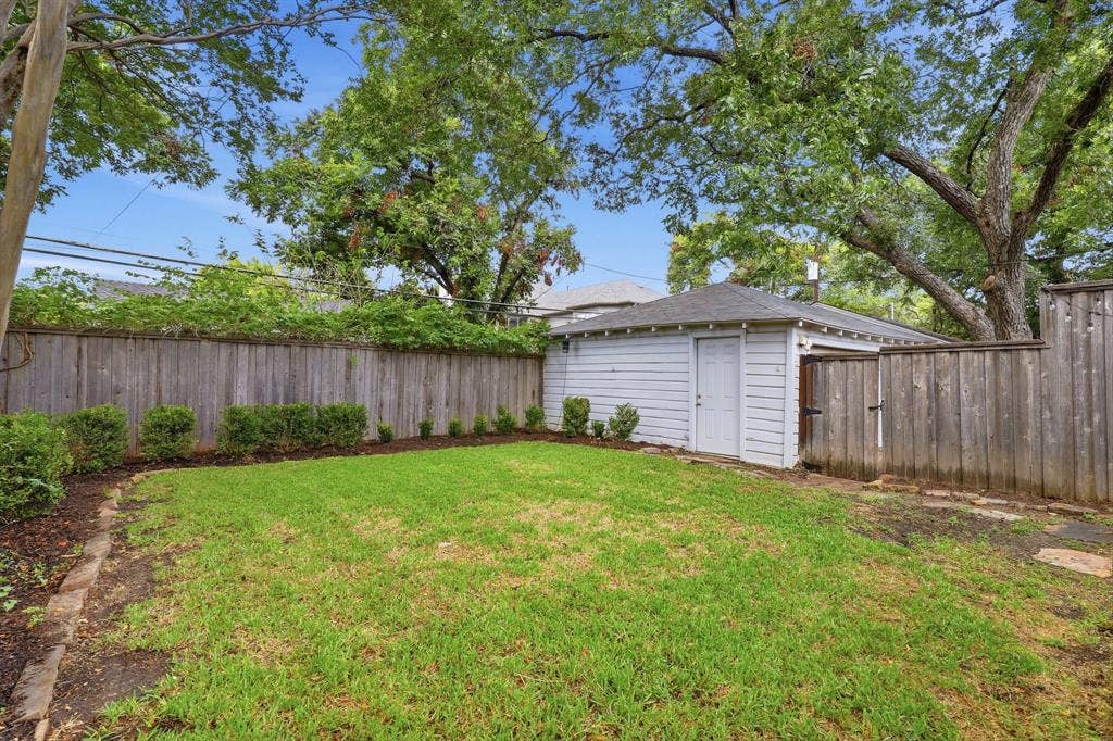 6235 Kenwood Avenue, Dallas, TX 75214 6235 Kenwood Avenue, Dallas, TX 75214