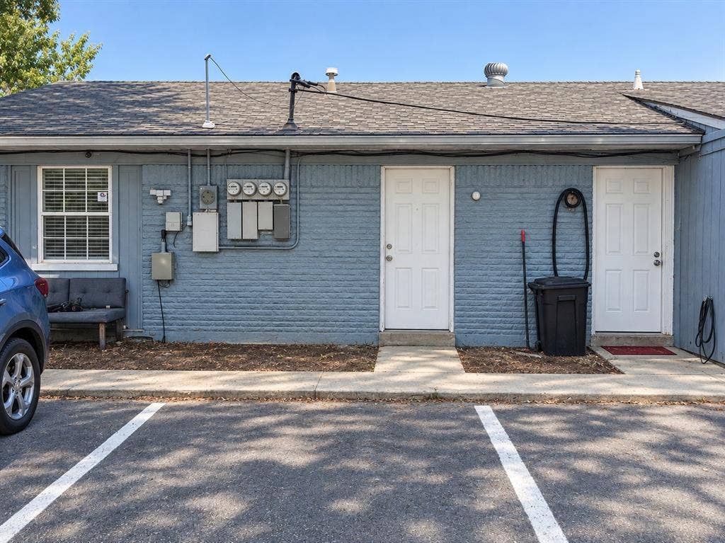 712 Redbird Drive, Irving, TX 75061 712 Redbird Drive, Irving, TX 75061