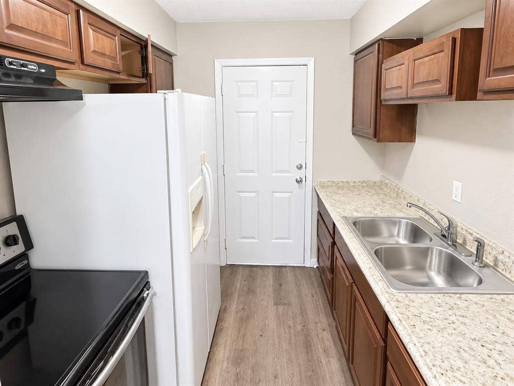712 Redbird Drive, Irving, TX 75061 712 Redbird Drive, Irving, TX 75061