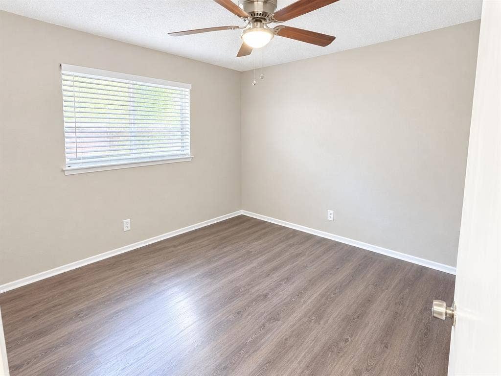 712 Redbird Drive, Irving, TX 75061 712 Redbird Drive, Irving, TX 75061
