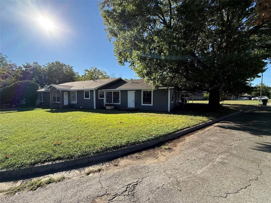 Property photo for 1602 E Nall Street, #B, Sherman, TX