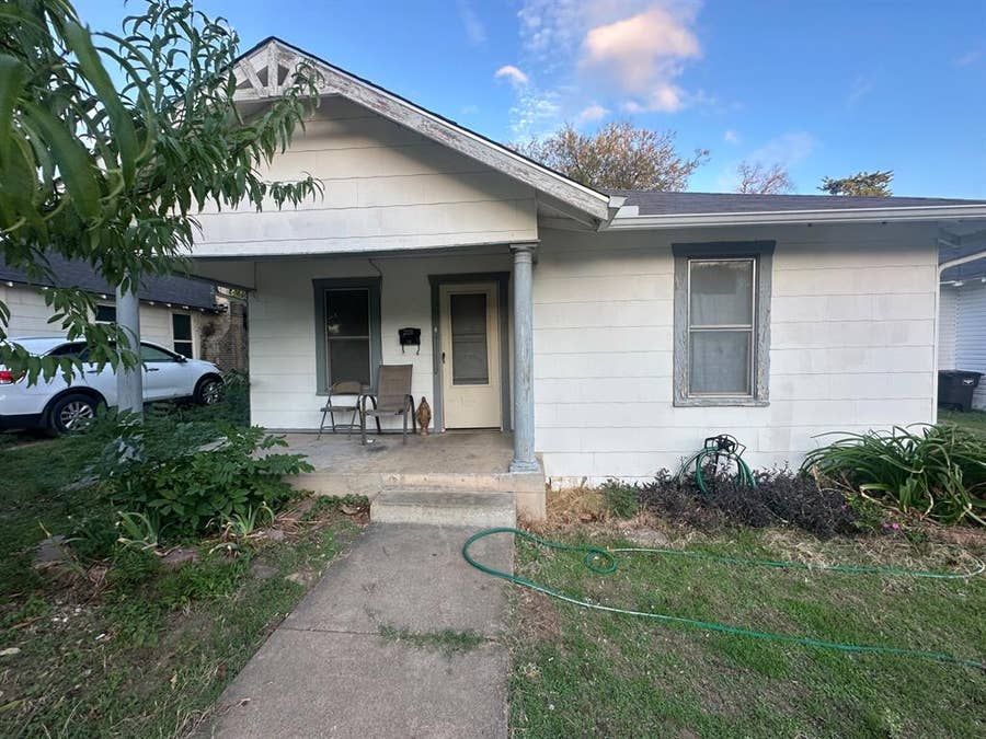 Property photo for 2118 Columbus Avenue, Fort Worth, TX