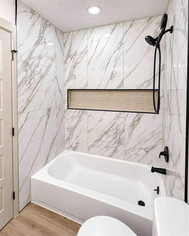 3922 Morning Springs Trail, Dallas, TX 75224 Guest Bath