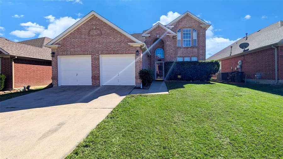 Property photo for 4704 Parkmount Drive, Fort Worth, TX