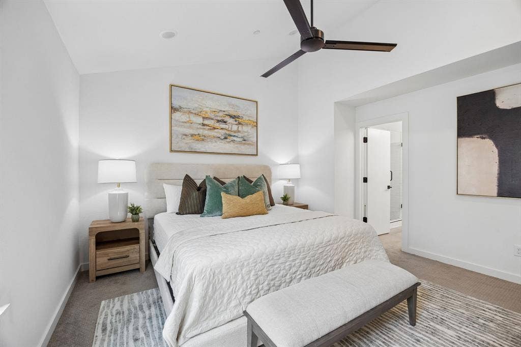 1901 N Carroll Avenue, #104, Dallas, TX 75204 Vaulted ceiling featuring a matte black finish ceiling fan and recessed lighting