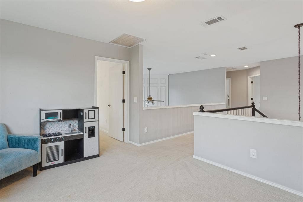 1332 Old Barn Lane, Lewisville, TX 75067