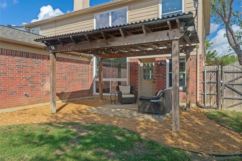 1332 Old Barn Lane, Lewisville, TX 75067