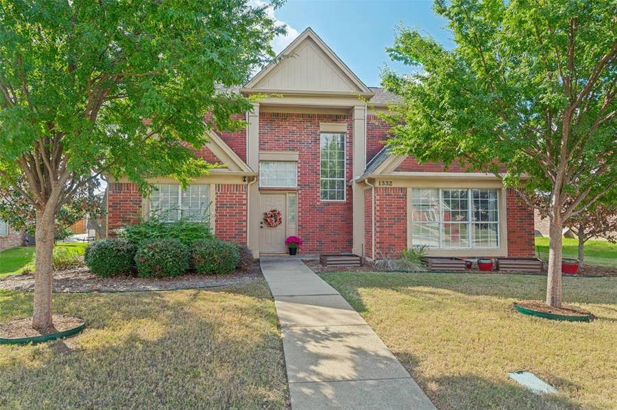 Property photo for 1332 Old Barn Lane, Lewisville, TX