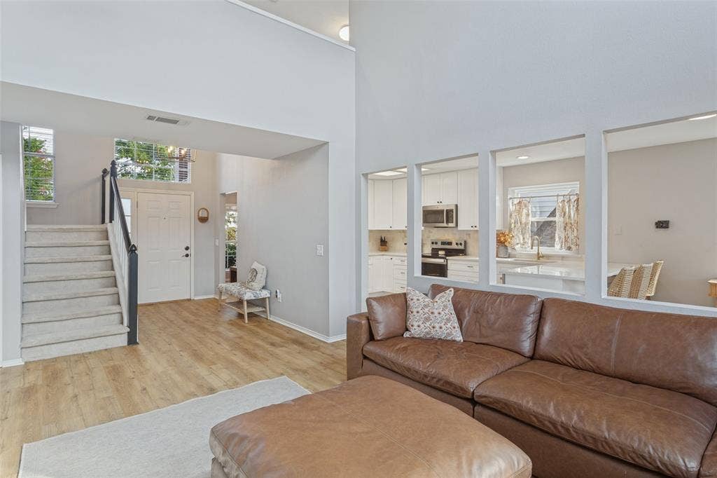 1332 Old Barn Lane, Lewisville, TX 75067