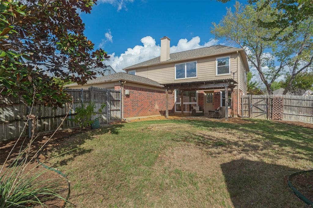 1332 Old Barn Lane, Lewisville, TX 75067