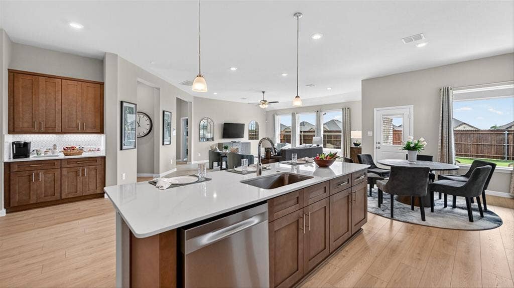 3288 PIER VIEW Street, Grand Prairie, TX 76065