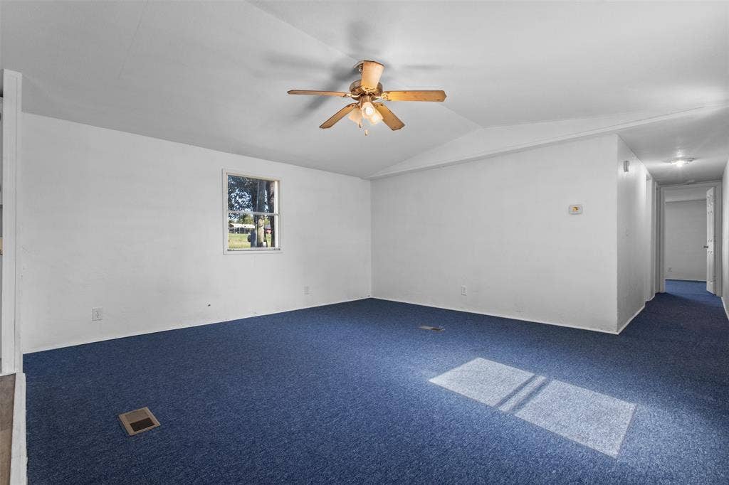 125 Stephens Drive, Gun Barrel City, TX 75156