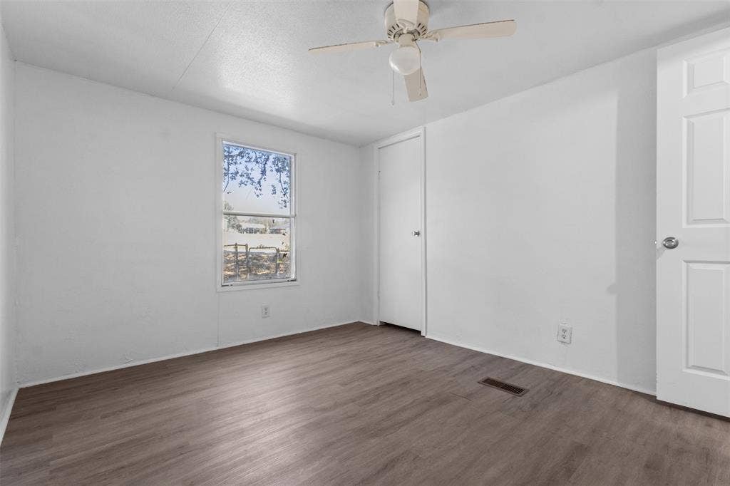 125 Stephens Drive, Gun Barrel City, TX 75156